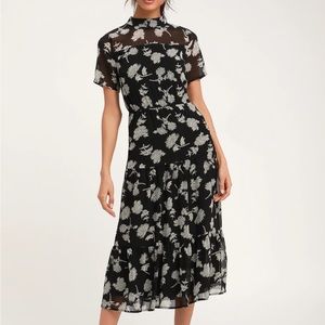 Lulu’s - Midi Dress